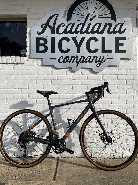 Used Fuji Jari 2.5 small gray and orange gravel bike