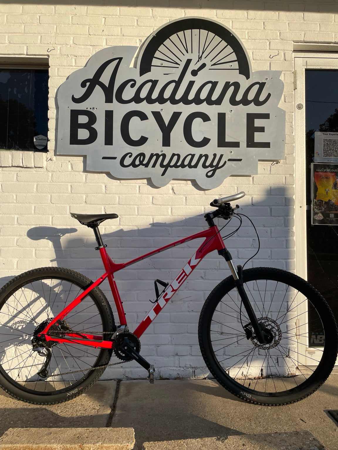 Red Trek Marlin 7 used mountain bike
